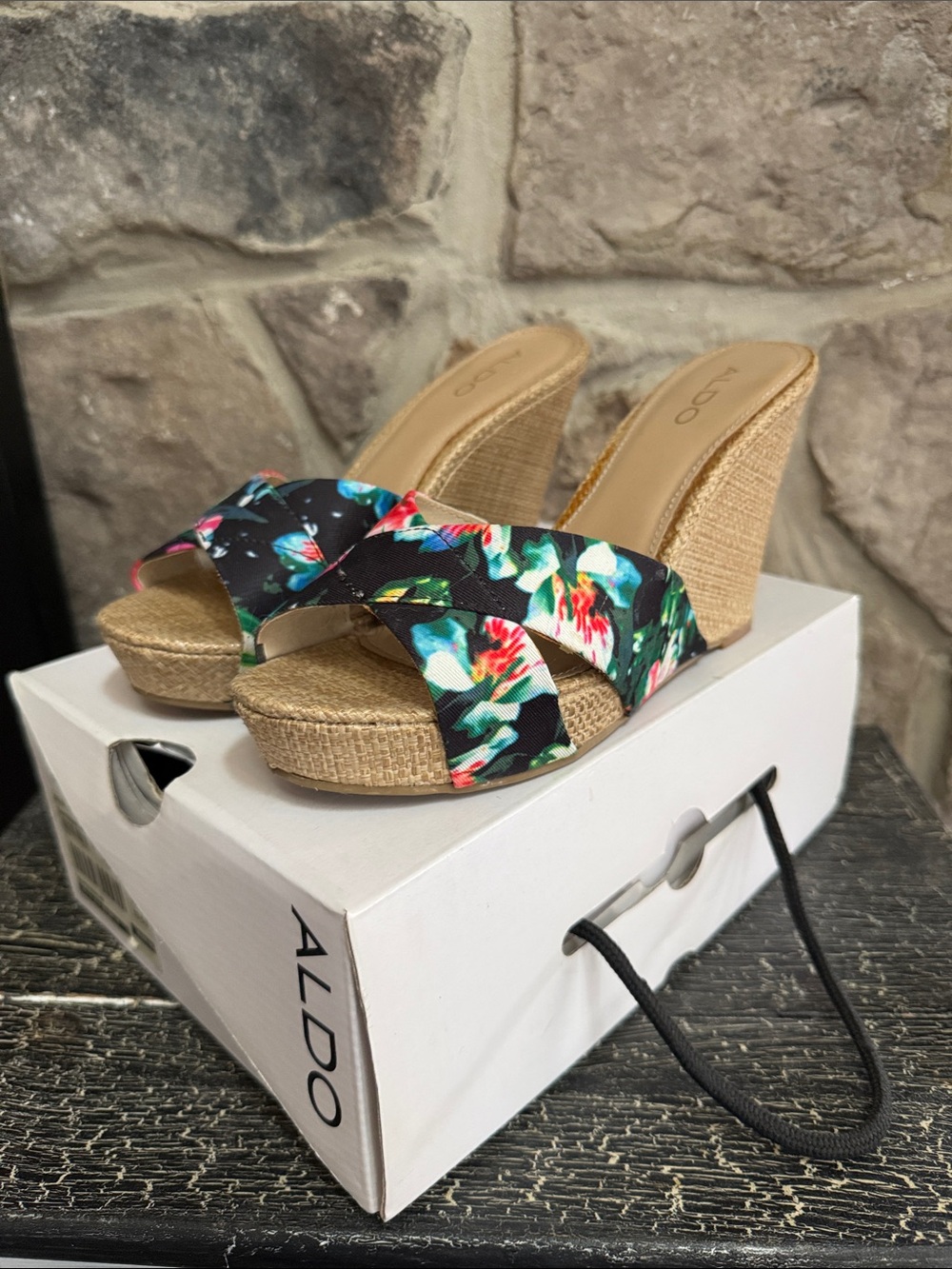 Aldo women’s size 8 pair floral Santeramo wedge sandals - some use.